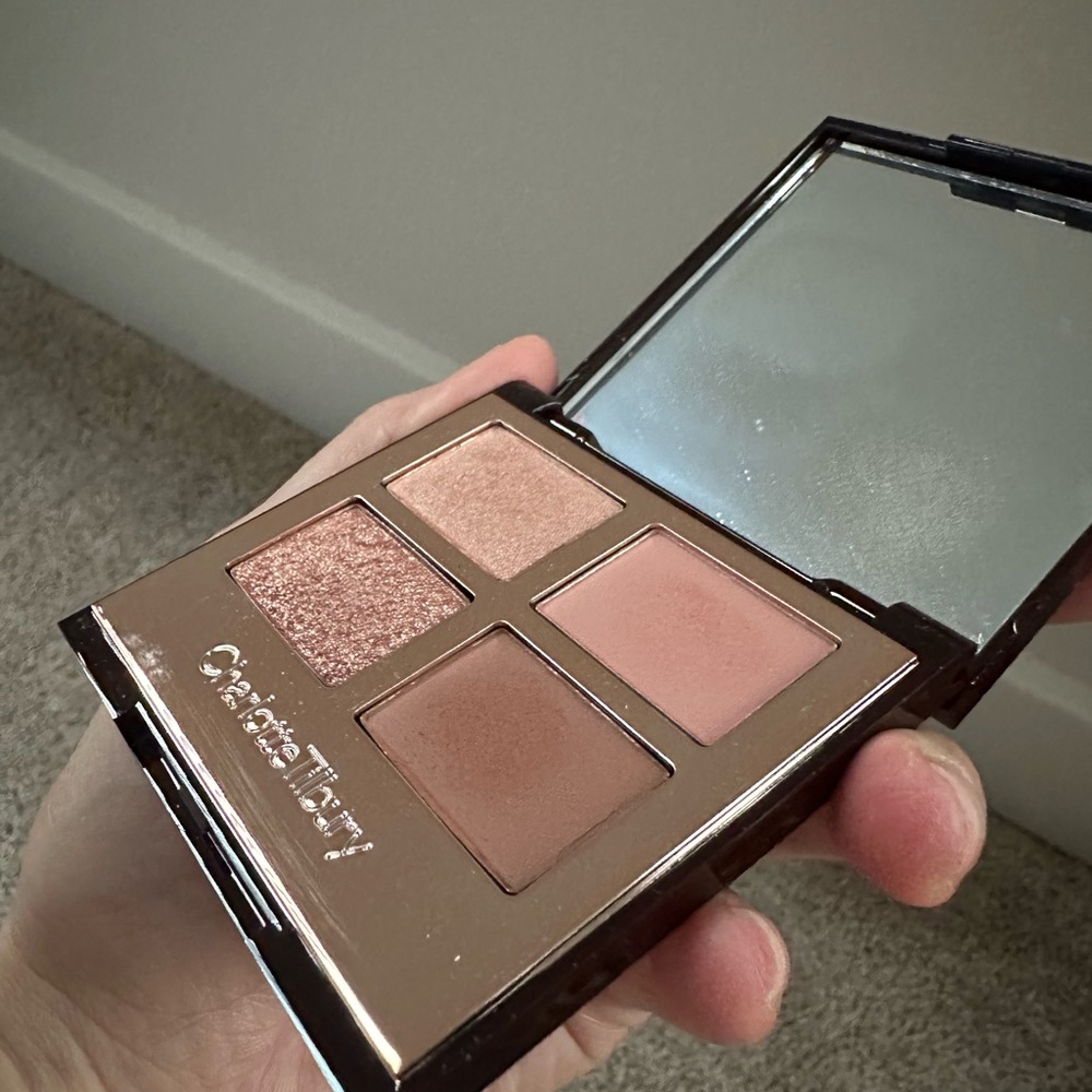 Charolette Tilbury NIB Pillow Talk Eyeshadow Pallet- Luxury Eyeshadow Pallet